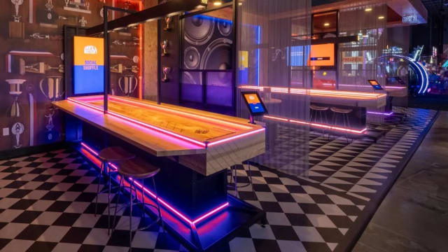 Dave & Buster's - Livonia, MI photo 2