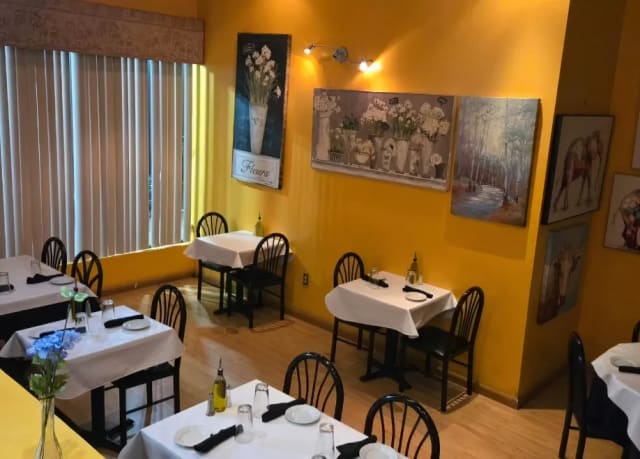 Idylwood Grill & Wine Bar photo 2