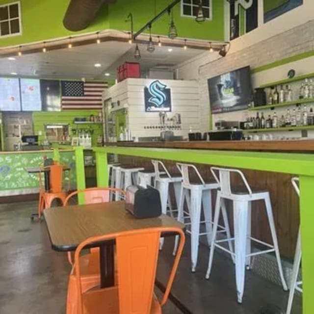 206 Burger Company - Capitol Hill photo 2