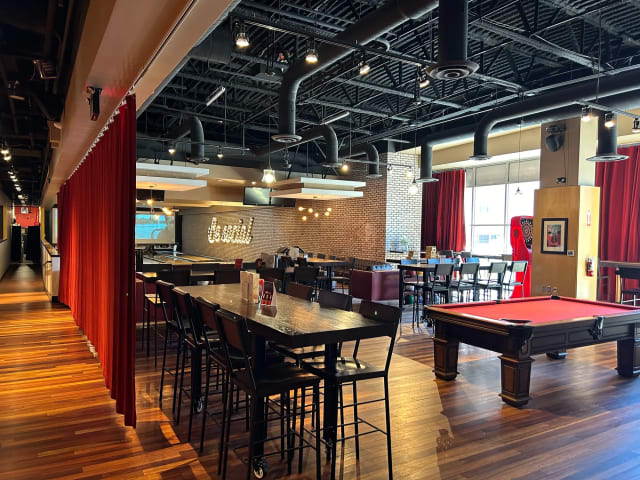 810 Entertainment - Phoenix photo 1