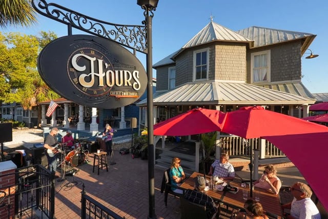 H'ours Creole Smokehouse photo 1