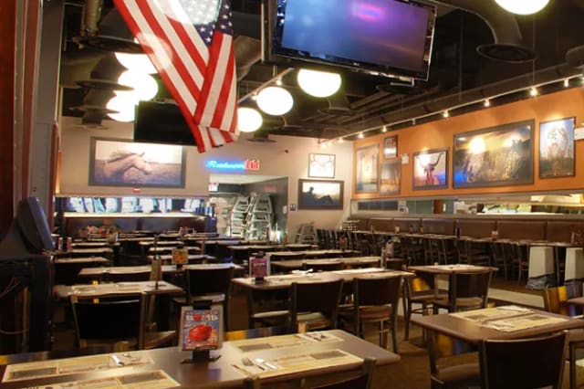Dallas BBQ: Rego Park photo 1