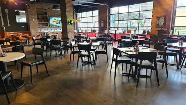 The Spaghetti Warehouse: Columbus  photo 2