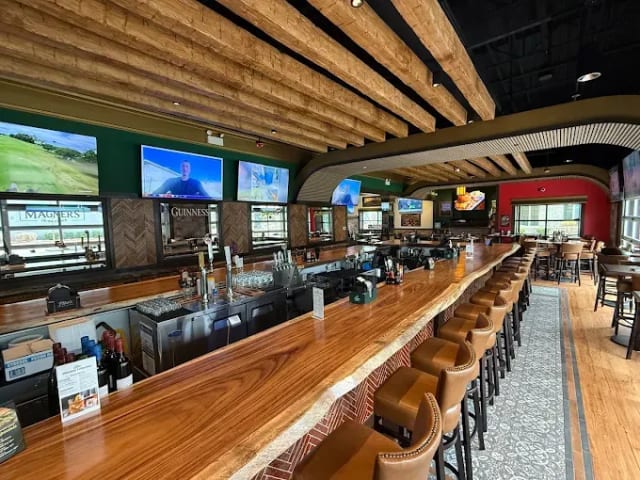 Finn McCool's Irish Sports Pub - Wheeling photo 1