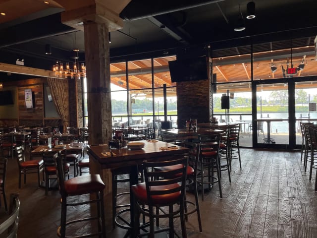 Moretti's Ristorante and Pizzeria - Elgin photo 2