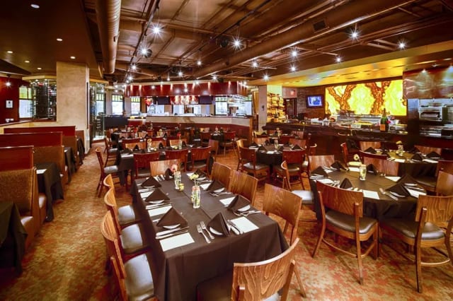 Crave American Kitchen & Sushi Bar – Mall of America photo 2