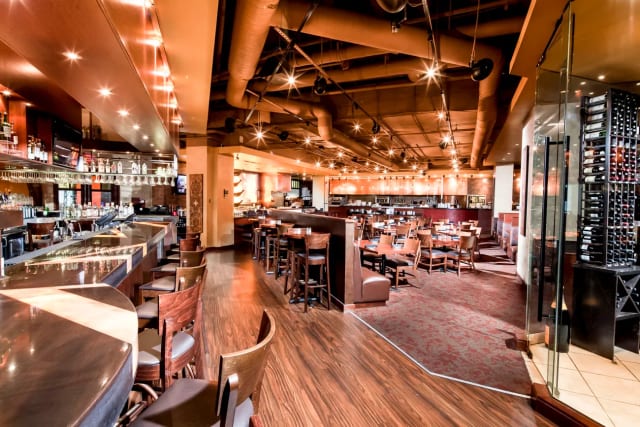 Crave American Kitchen & Sushi Bar – Mall of America photo 1