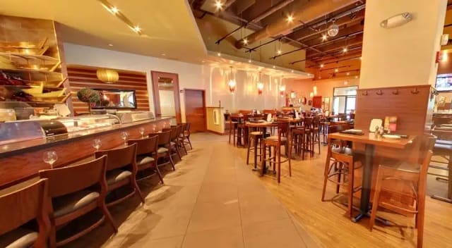Crave American Kitchen & Sushi Bar – St. Louis Park photo 2