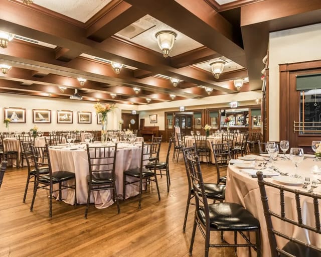 Hugo's Frog Bar & Chop House Chicago photo 1