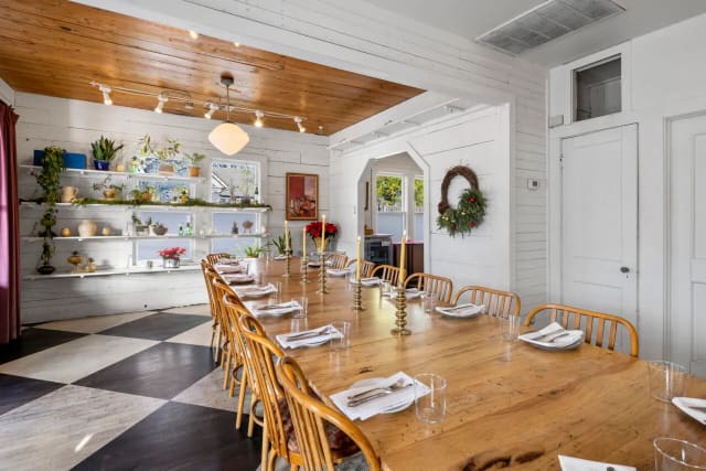 Petite Maison at Lenoir
