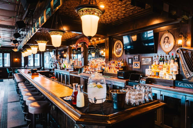 Mickey's Irish Pub photo 1
