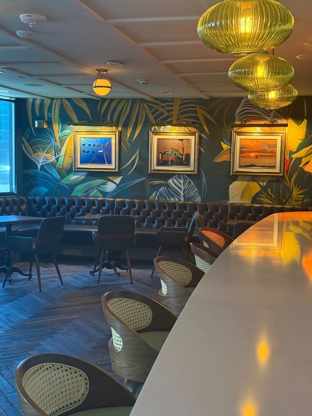 Offshore Lounge photo 2