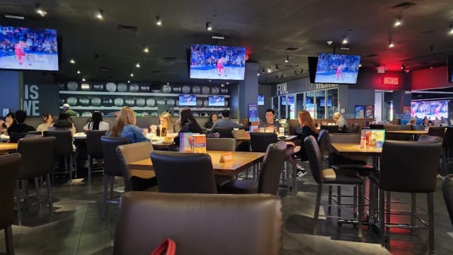 Dave & Buster's - Westbury, NY photo 2