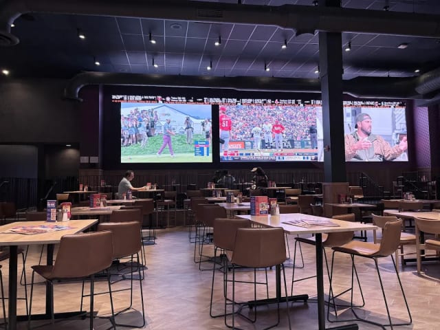 Dave & Buster's - Saint Louis, MO photo 2