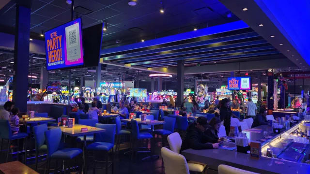 Dave & Buster's - Pittsburgh, PA photo 2