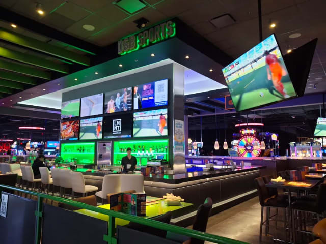 Dave & Buster's - Auburn, WA photo 2