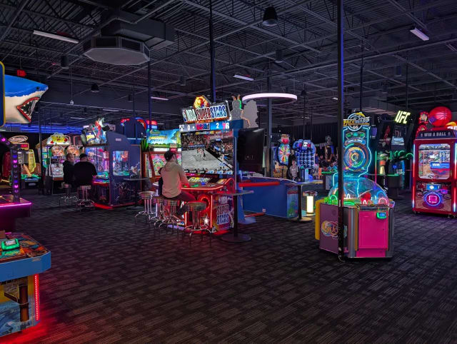 Dave & Buster's - Auburn, WA photo 1