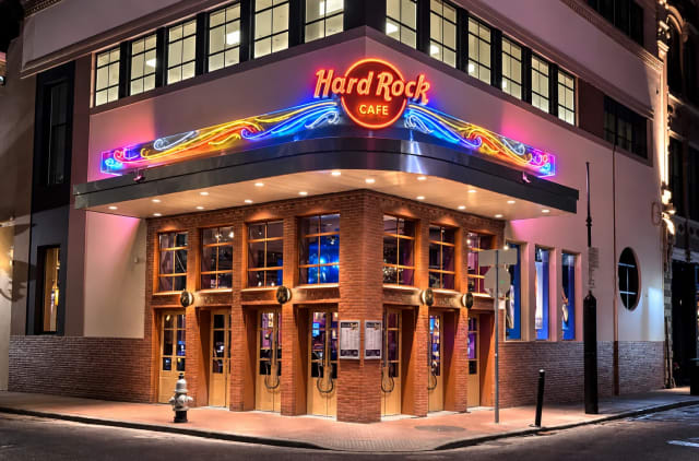 Hard Rock Cafe: New Orleans photo 4