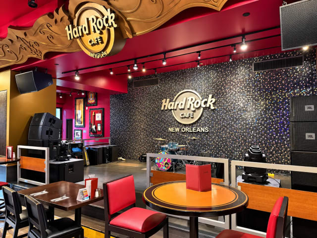 Main Dining Room with Stage at Hard Rock Cafe: New Orleans