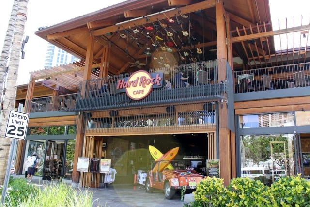 Hard Rock Cafe: Honolulu photo 3