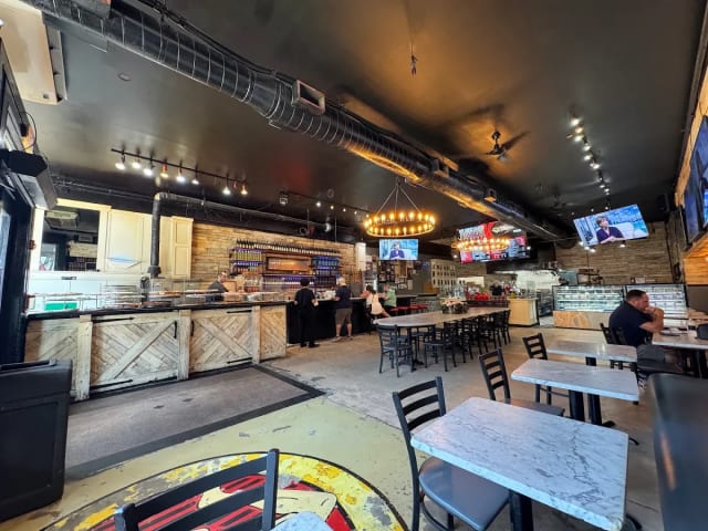 Due Amici Pizza & Pasta Bar photo 2