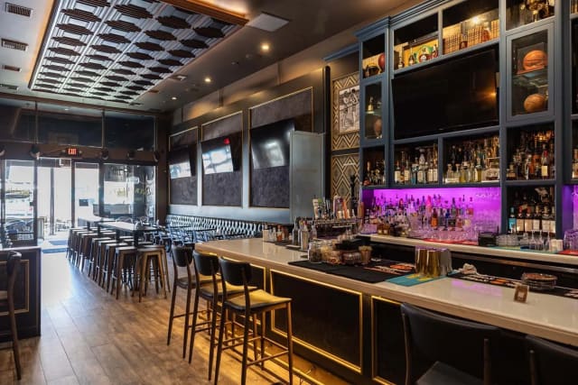 Main room at Over Under