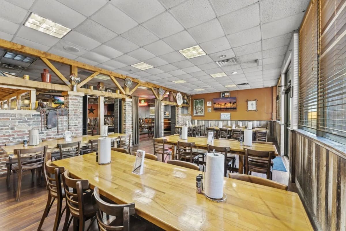 Pok-e-Jo's Smokehouse: Brodie Oaks