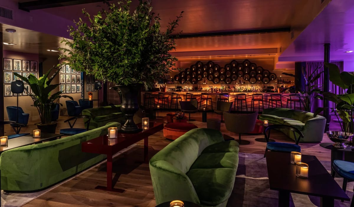 The DOM Lounge 