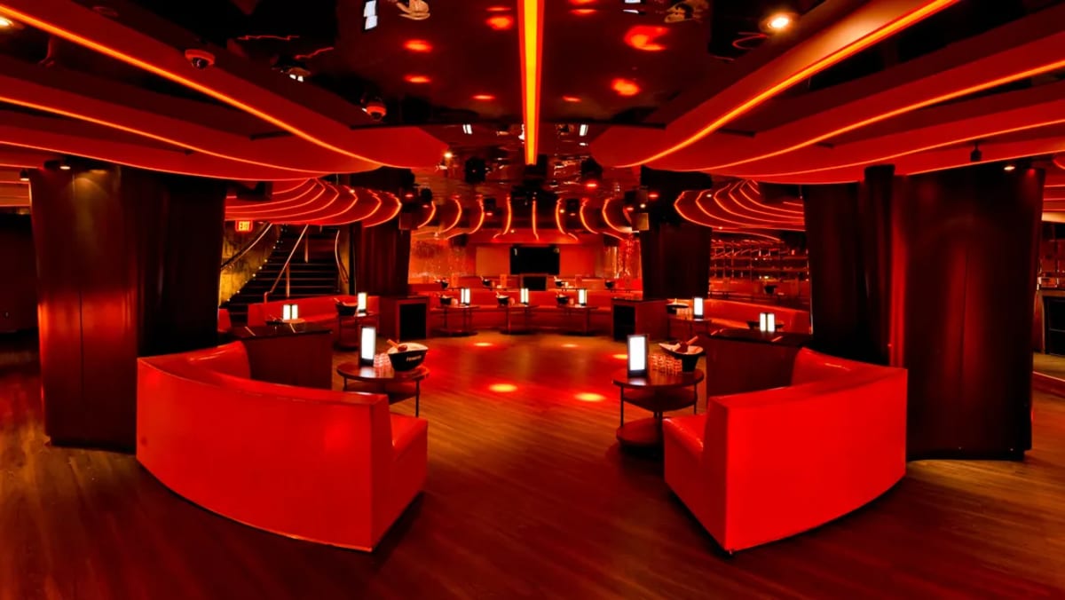 Strand Club