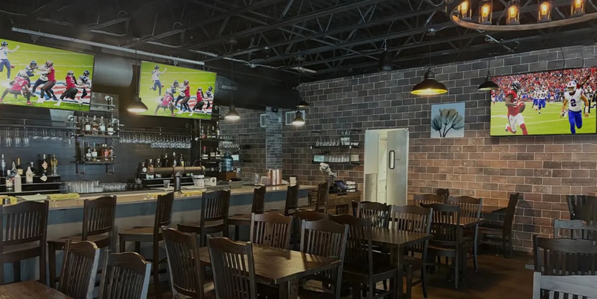 Topside Tavern - American Restaurant & Bar