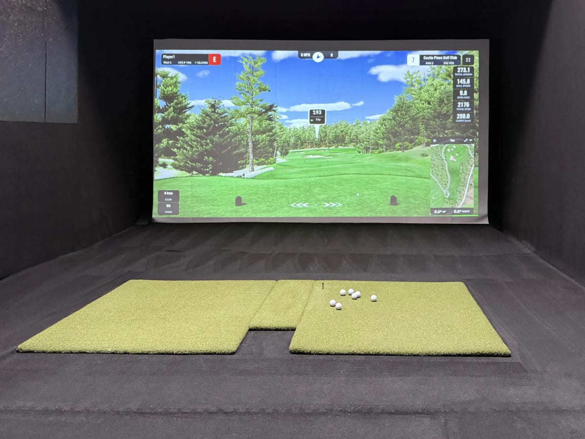 COR-Golf Cafe and Lounge