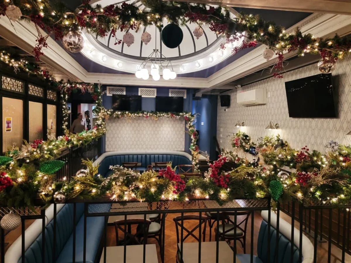 Jane Doe Bar & Restaurant