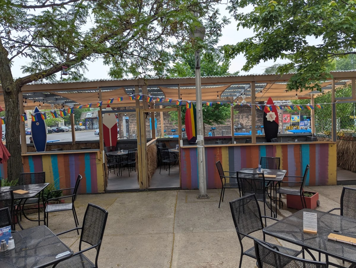 R Public House