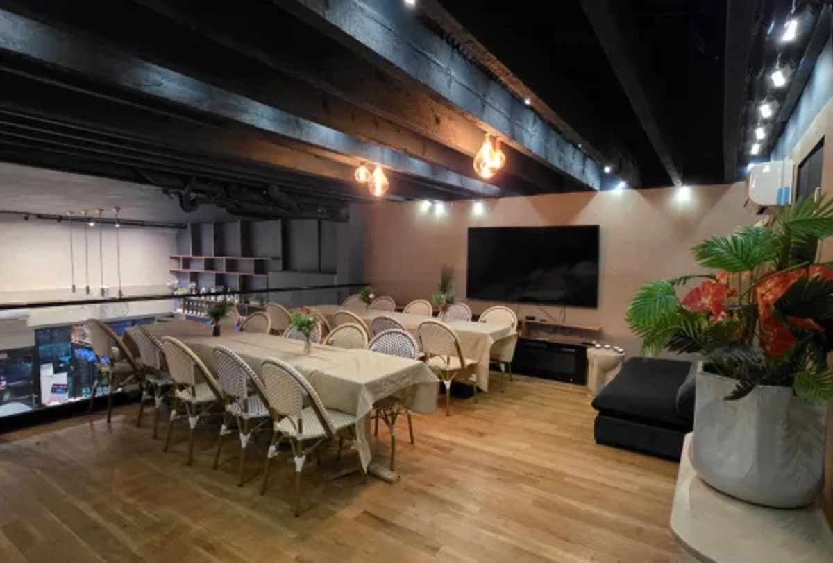 Claire's Kitchen Café & Wine Bar