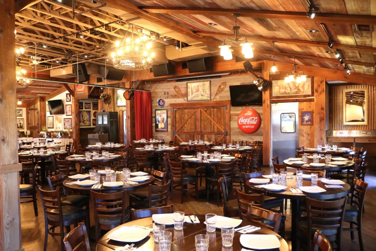 Moretti's Ristorante and Pizzeria - Hoffman Estates