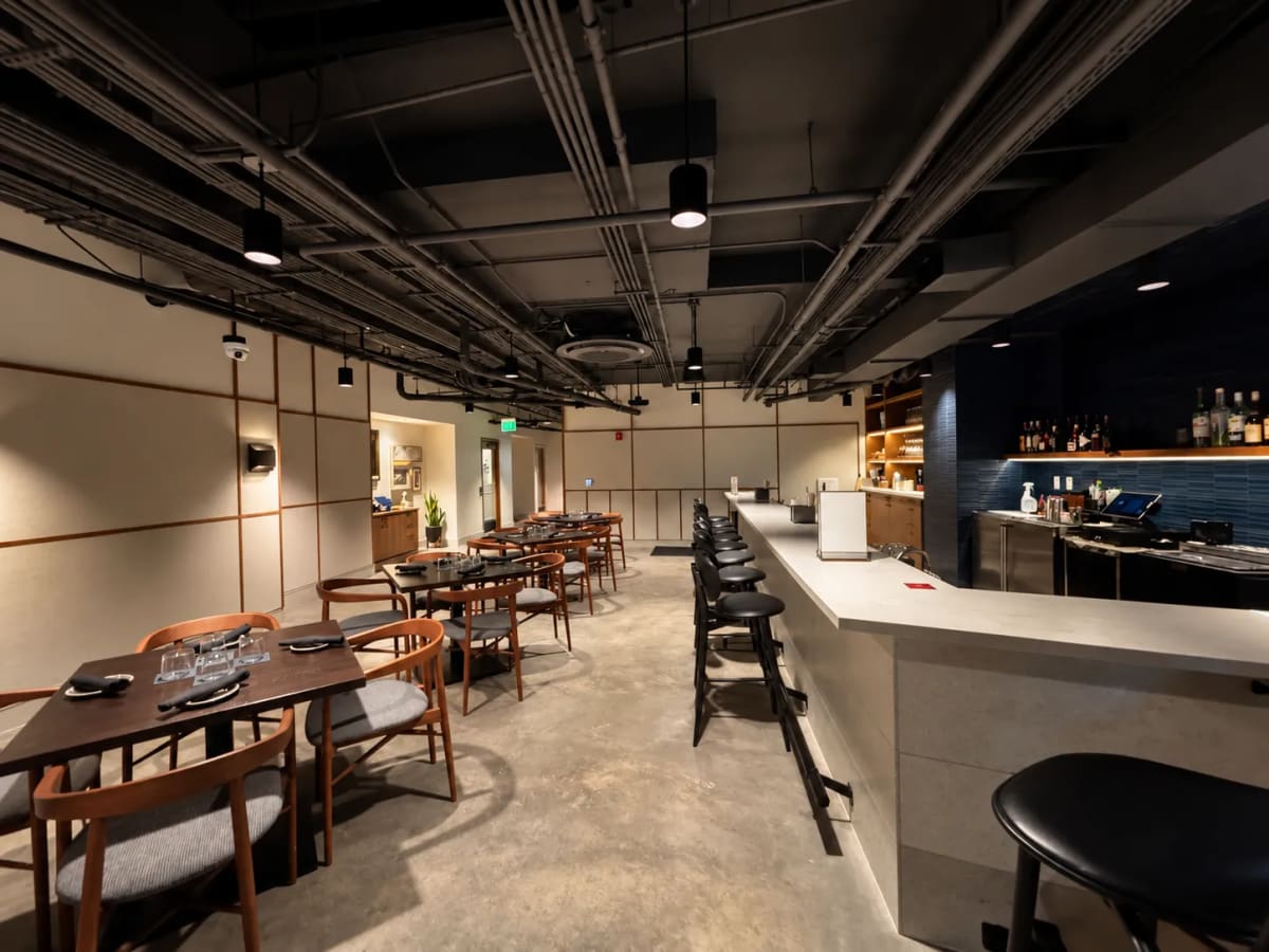 GrillmarX Steakhouse & Raw Bar