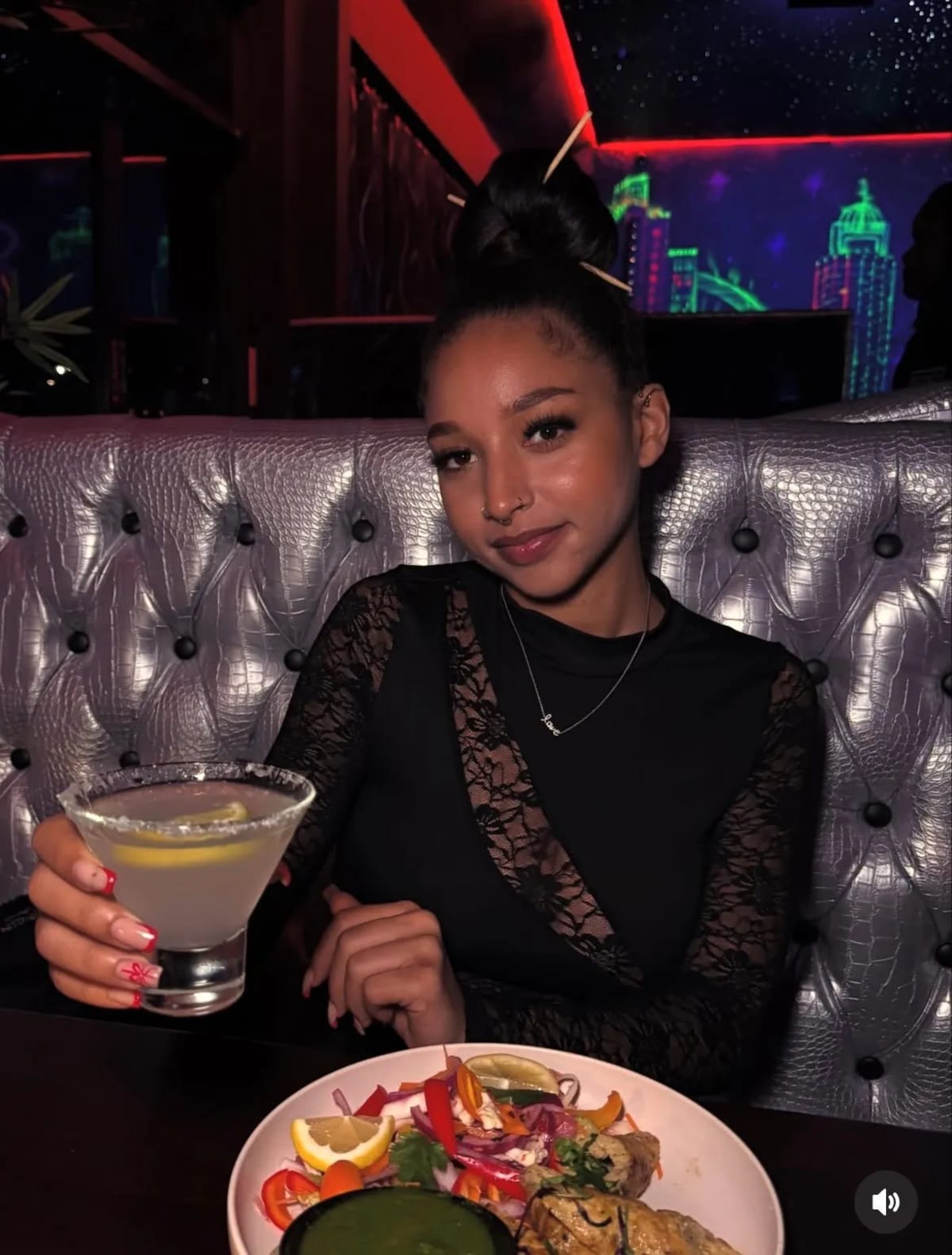 Starlight Lounge & Grill