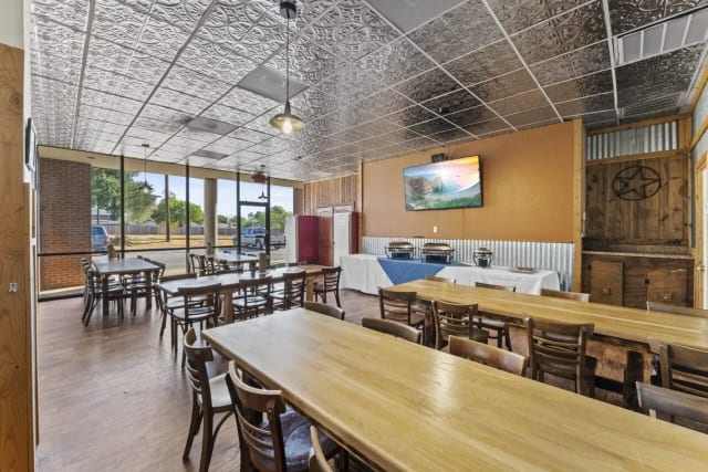 Pok-e-Jo's Smokehouse: Parmer Lane photo 3