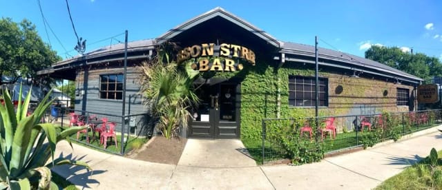 Gibson Street Bar photo 3