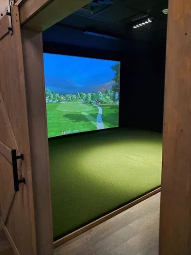 Golf Cove photo 4
