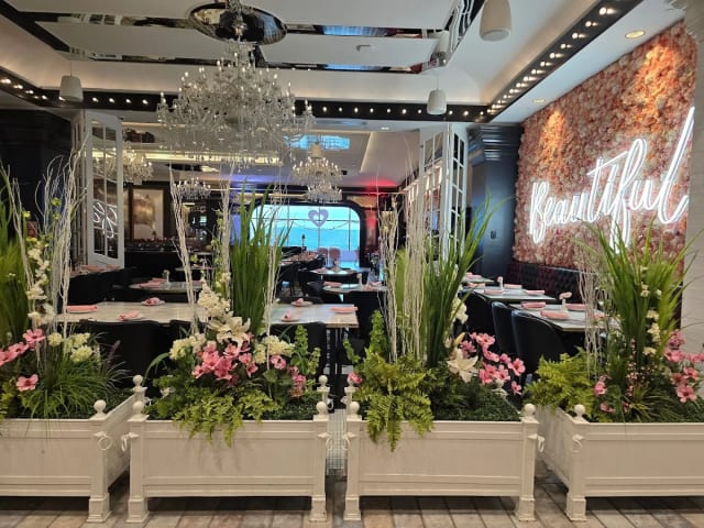 Sugar Factory Foxwoods photo 3