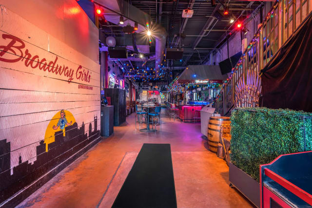 Tin Roof: Nashville - Broadway photo 5