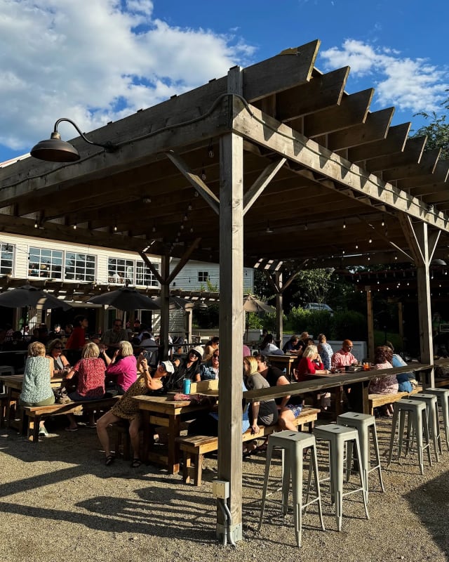 Comus Restaurant and beer garden photo 4