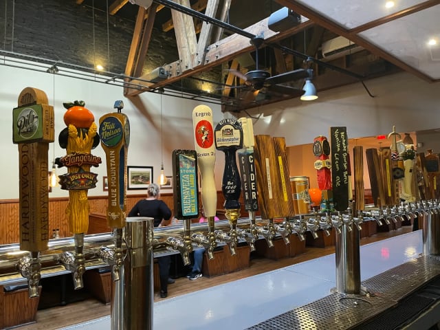Capital Ale House: Downtown Fredericksburg photo 3