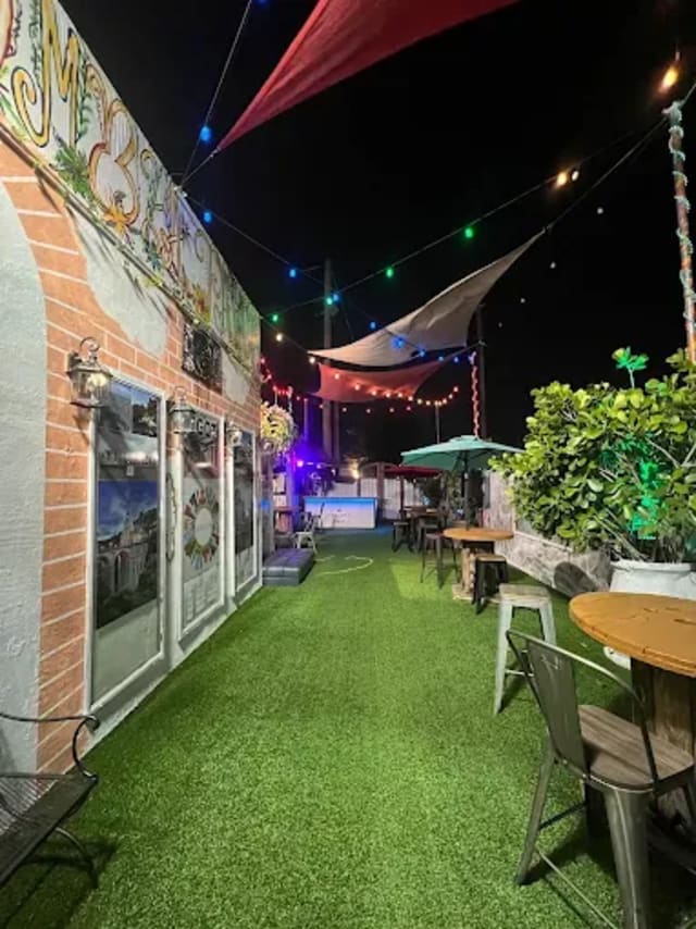 Chivas Burger Resturant photo 3