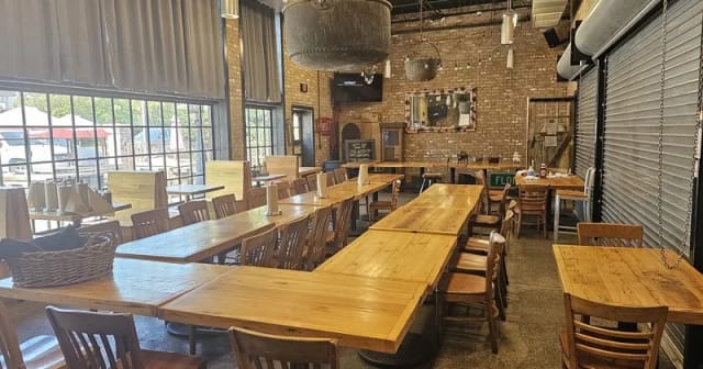 Buz and Ned's Real Barbecue photo 4