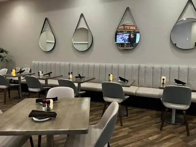 UNO Pizzeria & Grill: Farmington Hills  photo 4
