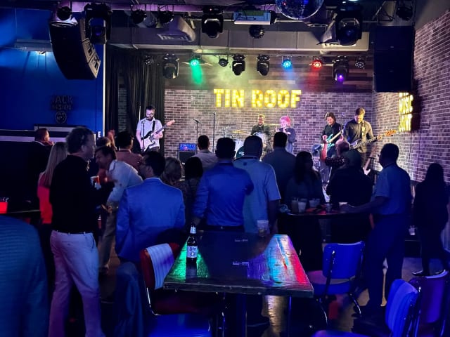 Tin Roof: Orlando photo 4