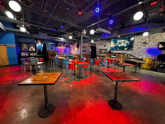 Tin Roof: Orlando photo 5