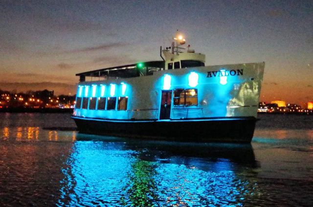Avalon Yacht, NYC Party Boat photo 3